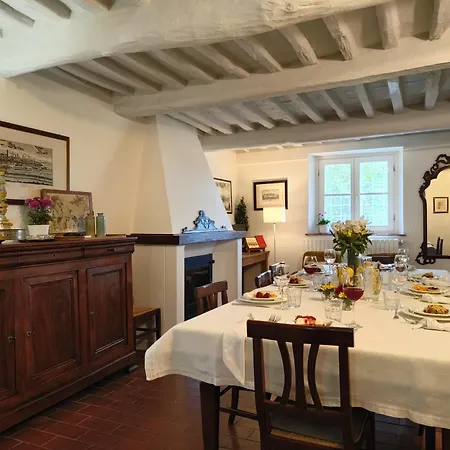 Lucchese Apartment